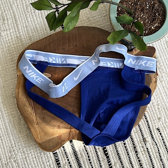 Nike - Picture 8 of 9